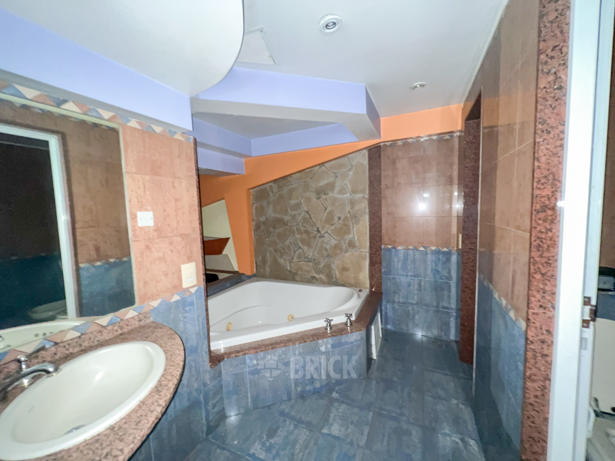 CASTRO BARROS, AV. al 0 8